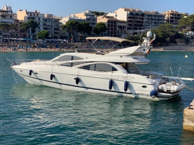 Sunseeker Manhatten 64